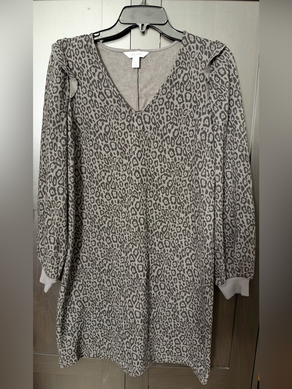 Nine West ~ Black & Gray Leopard Print V-Neck Knit Mini Dress NWOT - M